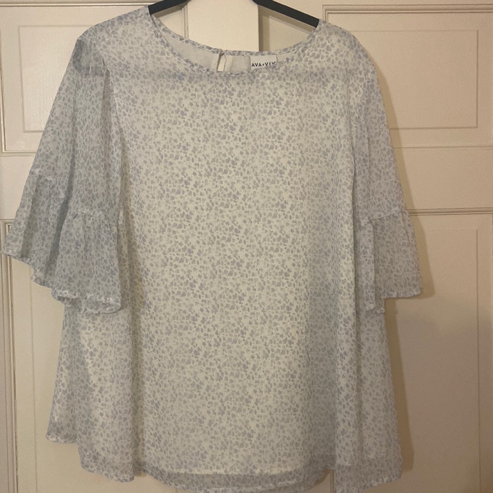 Ava & Viv, size 1X, pale blue and white blouse